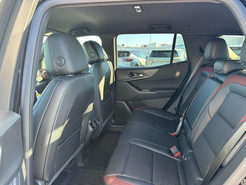 Chevrolet Equinox Vehicle Full-screen Gallery Image 4