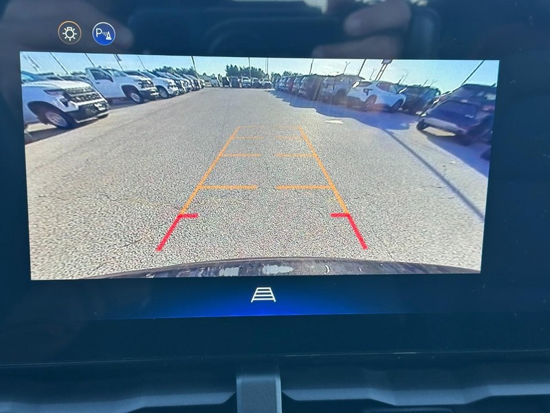 Chevrolet Equinox Vehicle Full-screen Gallery Image 14