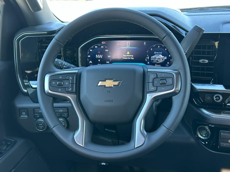 Chevrolet Silverado 1500 Vehicle Full-screen Gallery Image 6
