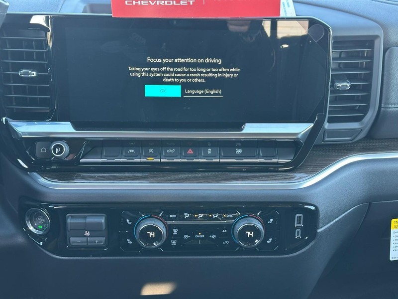 Chevrolet Silverado 1500 Vehicle Full-screen Gallery Image 7