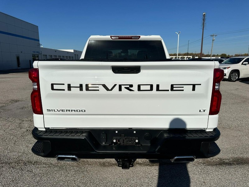 Chevrolet Silverado 1500 Vehicle Full-screen Gallery Image 4