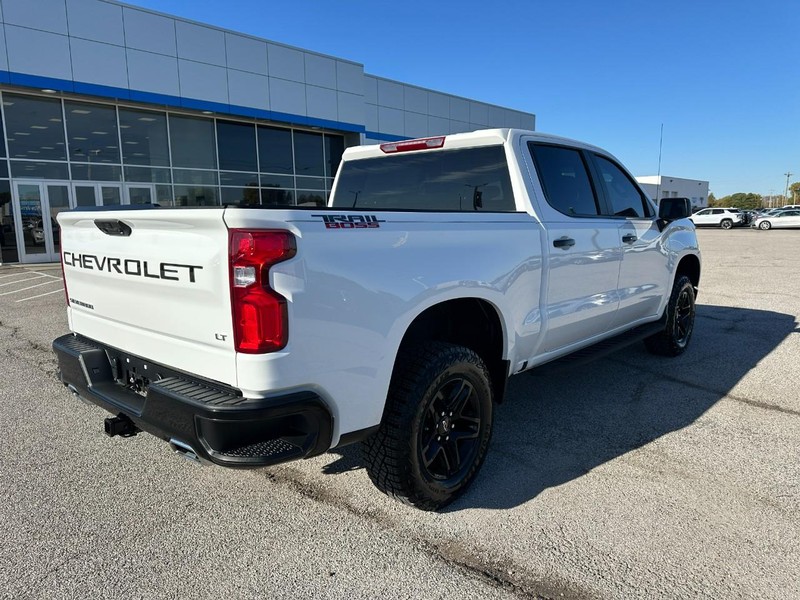 Chevrolet Silverado 1500 Vehicle Full-screen Gallery Image 6