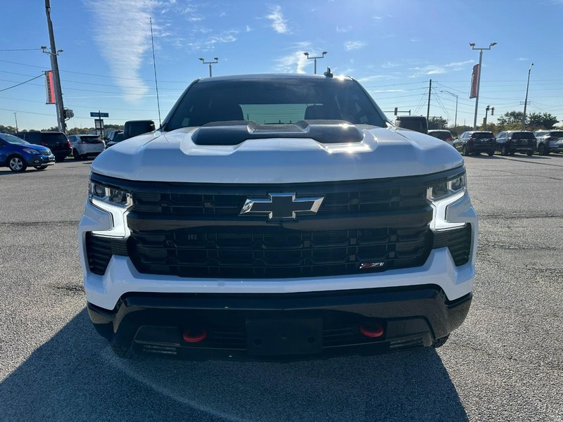 Chevrolet Silverado 1500 Vehicle Full-screen Gallery Image 9