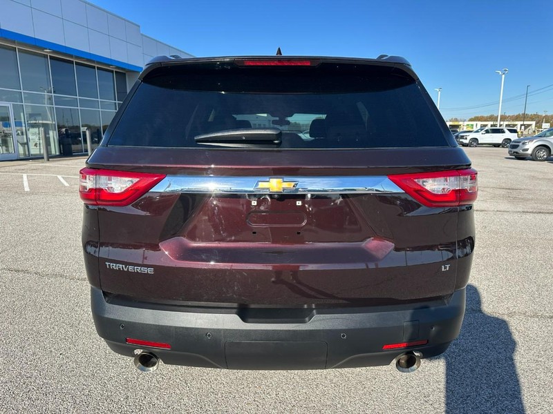 Chevrolet Traverse Vehicle Full-screen Gallery Image 4