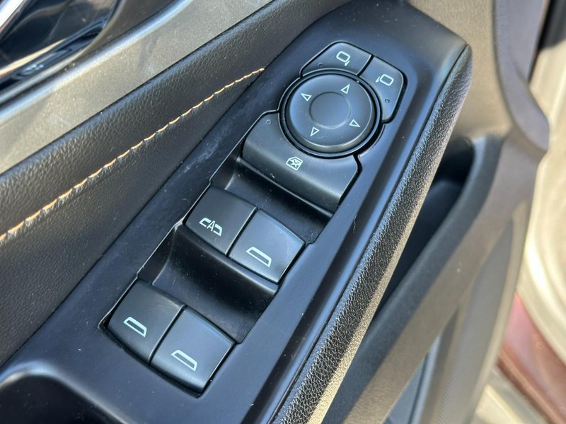 Chevrolet Traverse Vehicle Full-screen Gallery Image 18