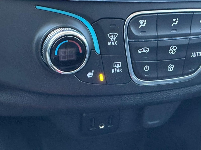 Chevrolet Traverse Vehicle Full-screen Gallery Image 23