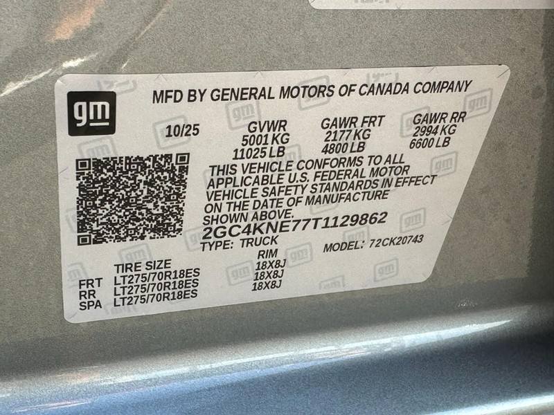 Chevrolet Silverado 2500HD Vehicle Full-screen Gallery Image 15