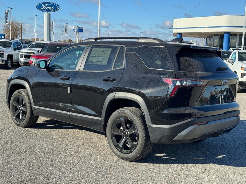 Chevrolet Equinox Vehicle Full-screen Gallery Image 3