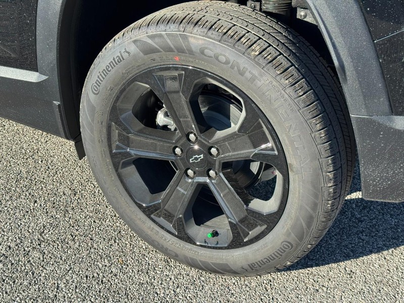 Chevrolet Equinox Vehicle Full-screen Gallery Image 4