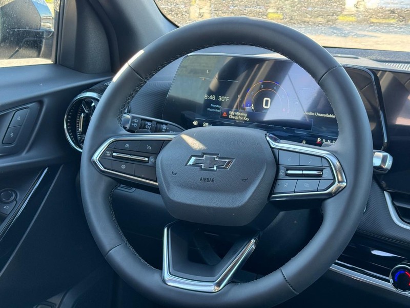 Chevrolet Equinox Vehicle Full-screen Gallery Image 7