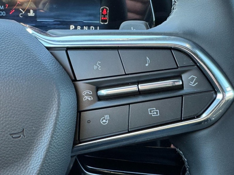 Chevrolet Equinox Vehicle Full-screen Gallery Image 13