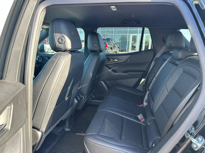 Chevrolet Equinox Vehicle Full-screen Gallery Image 4