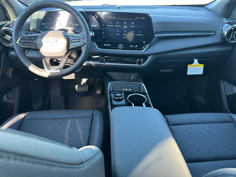 Chevrolet Equinox Vehicle Full-screen Gallery Image 5