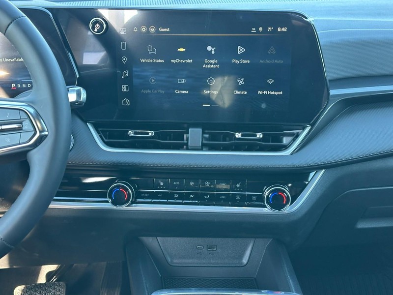 Chevrolet Equinox Vehicle Full-screen Gallery Image 7