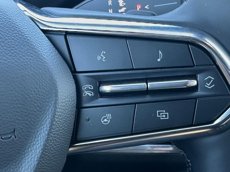 Chevrolet Equinox Vehicle Full-screen Gallery Image 13