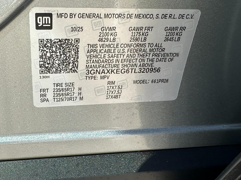 Chevrolet Equinox Vehicle Full-screen Gallery Image 12