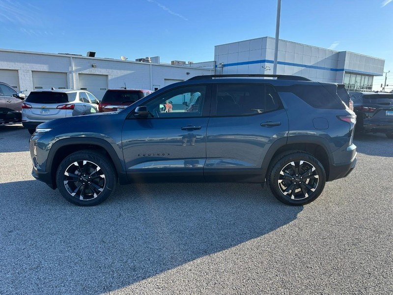 Chevrolet Equinox Vehicle Full-screen Gallery Image 2