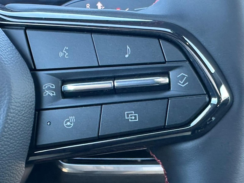 Chevrolet Equinox Vehicle Full-screen Gallery Image 13