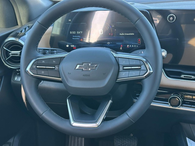 Chevrolet Equinox Vehicle Full-screen Gallery Image 7