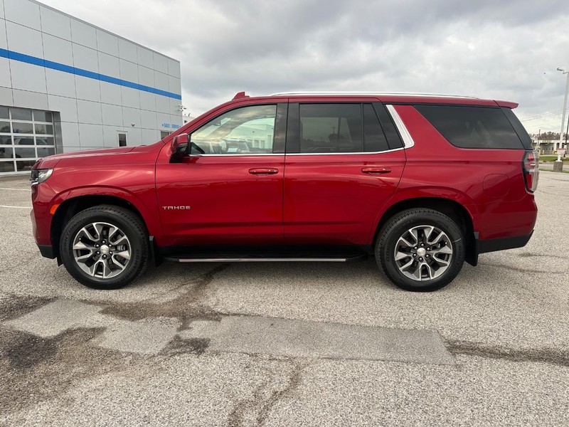 Chevrolet Tahoe Vehicle Full-screen Gallery Image 2