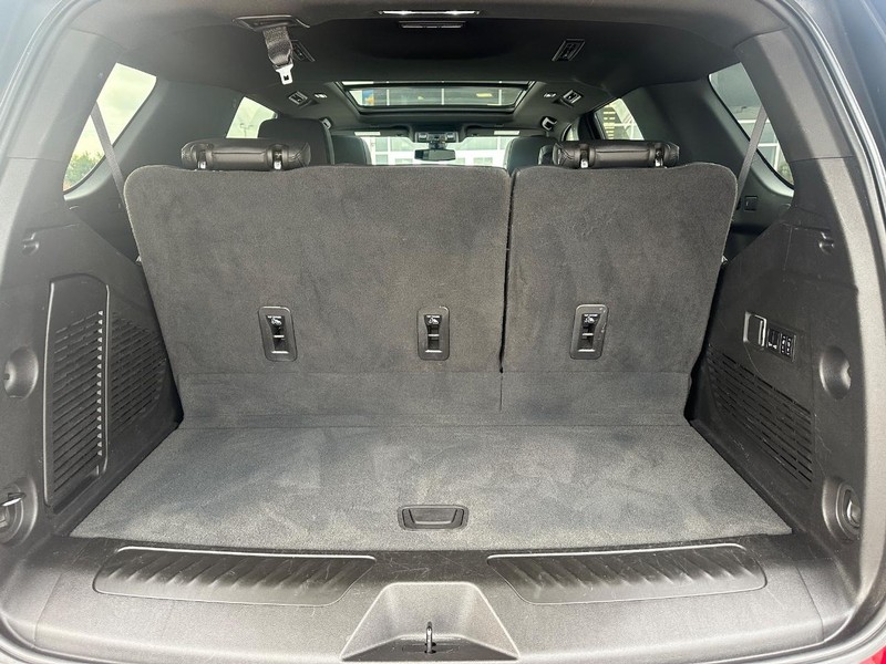 Chevrolet Tahoe Vehicle Full-screen Gallery Image 5