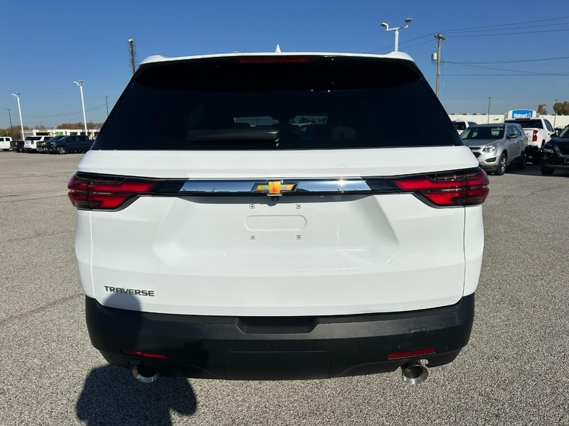 Chevrolet Traverse Vehicle Full-screen Gallery Image 4
