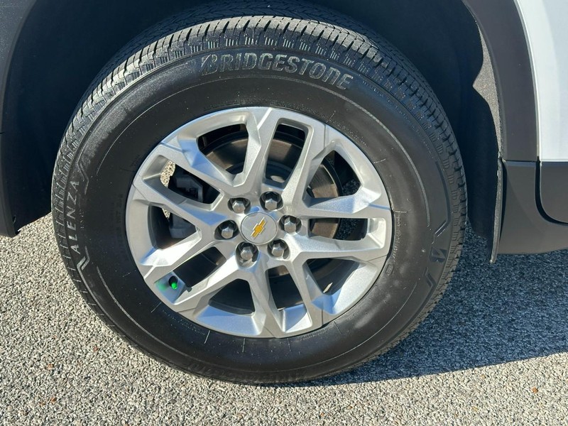 Chevrolet Traverse Vehicle Full-screen Gallery Image 7