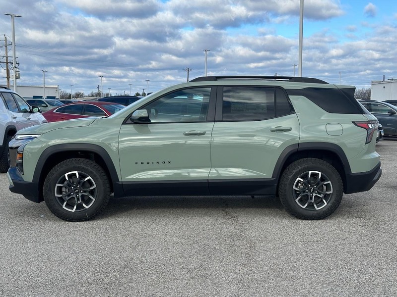 Chevrolet Equinox Vehicle Full-screen Gallery Image 2