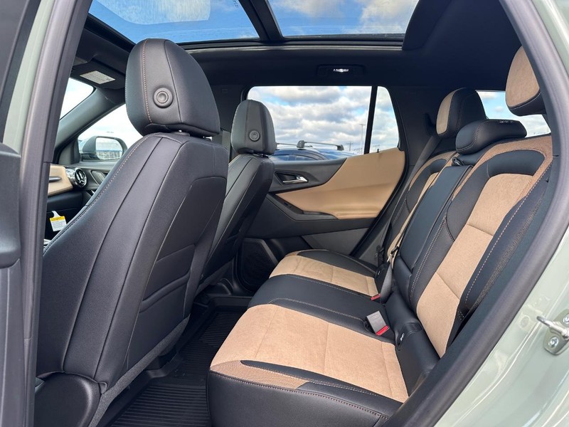 Chevrolet Equinox Vehicle Full-screen Gallery Image 5