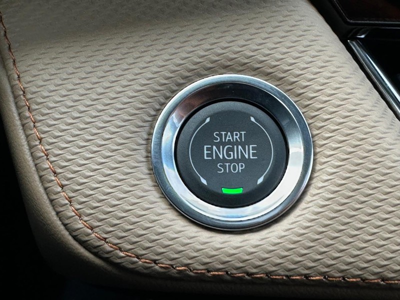 Chevrolet Equinox Vehicle Full-screen Gallery Image 11