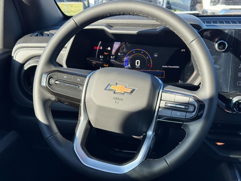 Chevrolet Colorado Vehicle Full-screen Gallery Image 7