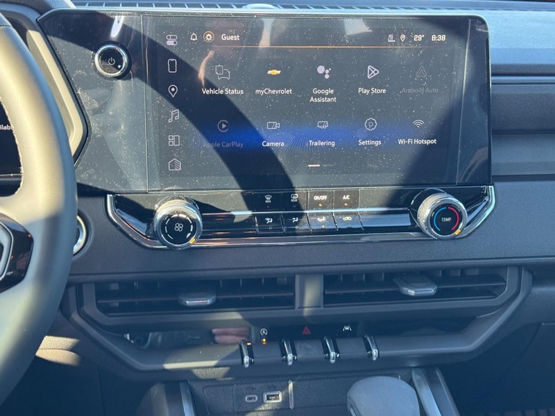 Chevrolet Colorado Vehicle Full-screen Gallery Image 8