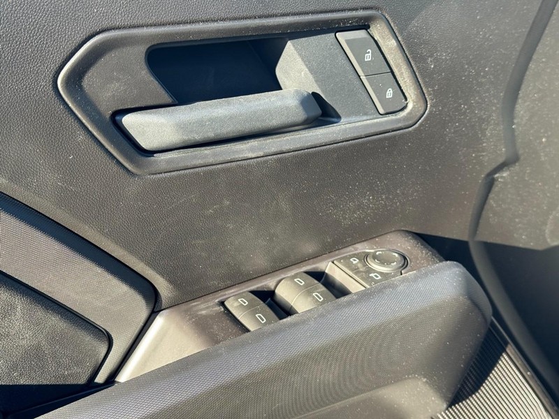 Chevrolet Colorado Vehicle Full-screen Gallery Image 10