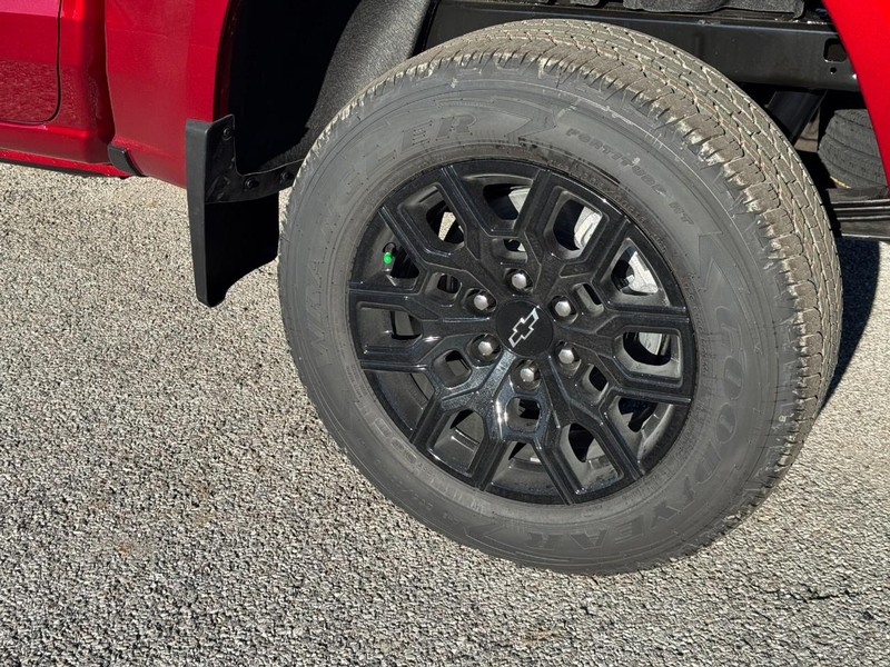 Chevrolet Colorado Vehicle Full-screen Gallery Image 4