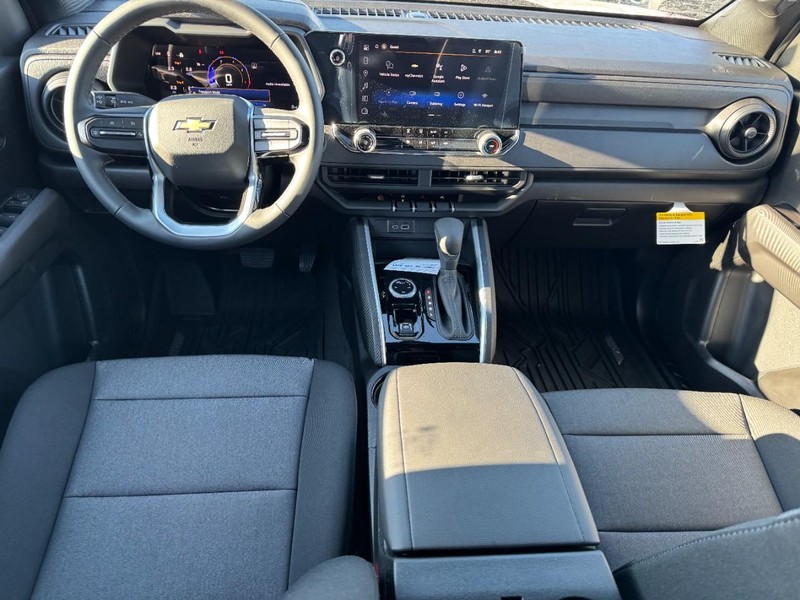 Chevrolet Colorado Vehicle Full-screen Gallery Image 6