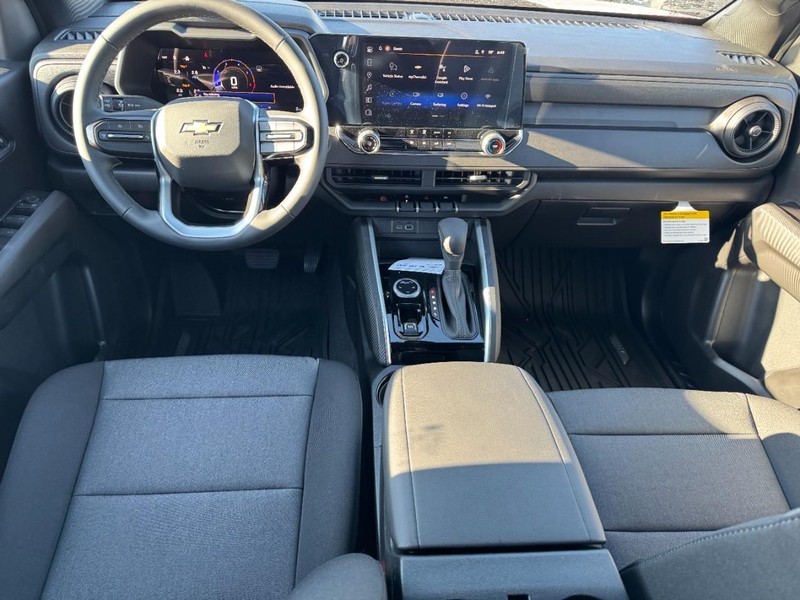 Chevrolet Colorado Vehicle Full-screen Gallery Image 7