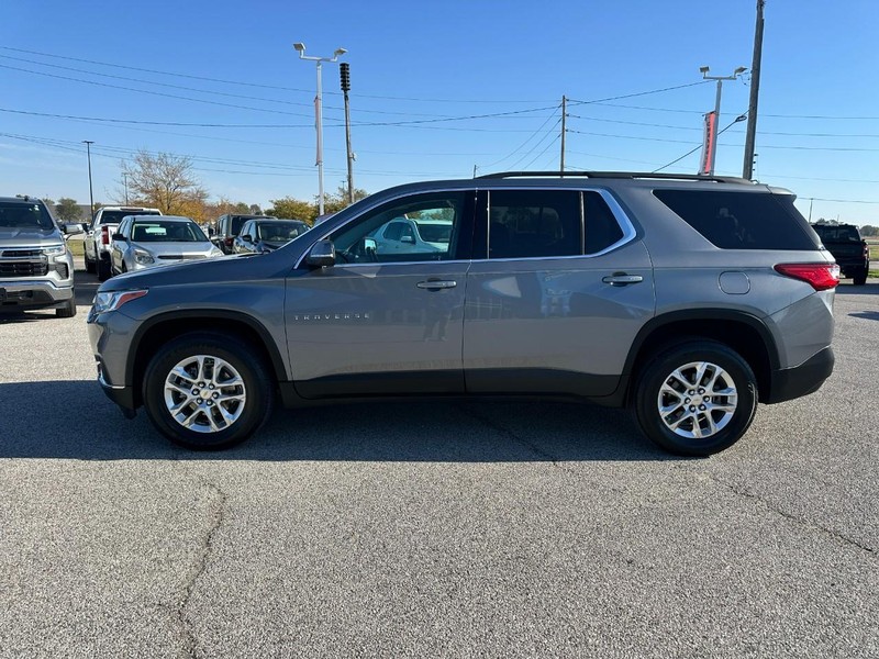 Chevrolet Traverse Vehicle Full-screen Gallery Image 2