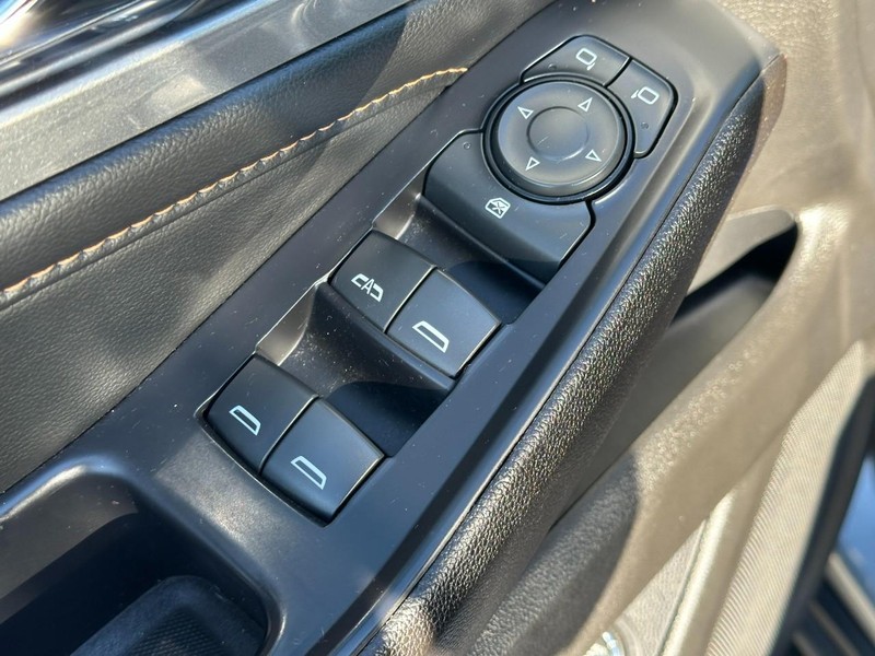 Chevrolet Traverse Vehicle Full-screen Gallery Image 18