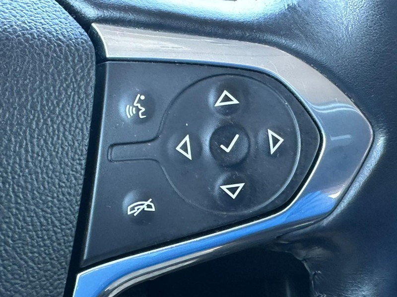 Chevrolet Traverse Vehicle Full-screen Gallery Image 21