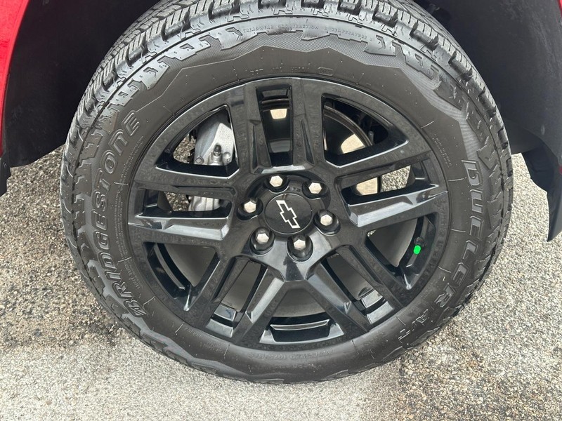 Chevrolet Colorado Vehicle Full-screen Gallery Image 7