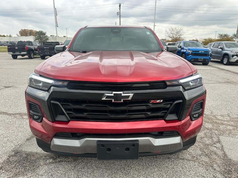 Chevrolet Colorado Vehicle Full-screen Gallery Image 9