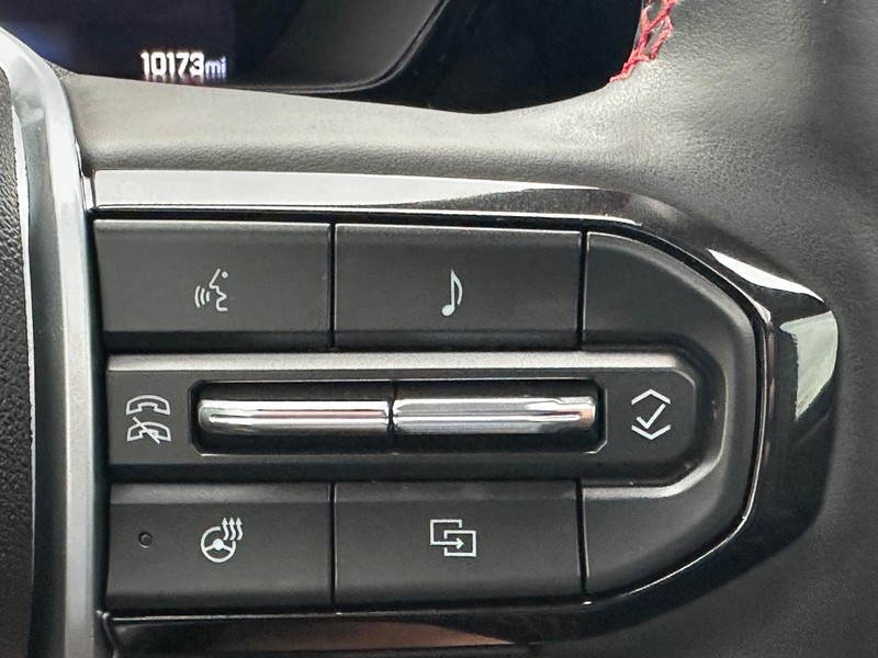 Chevrolet Colorado Vehicle Full-screen Gallery Image 21