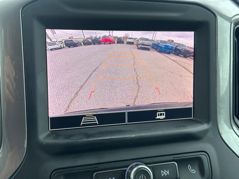 Chevrolet Silverado 1500 Vehicle Full-screen Gallery Image 20