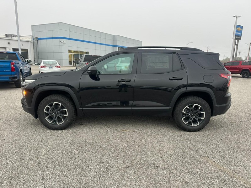 Chevrolet Equinox Vehicle Full-screen Gallery Image 2