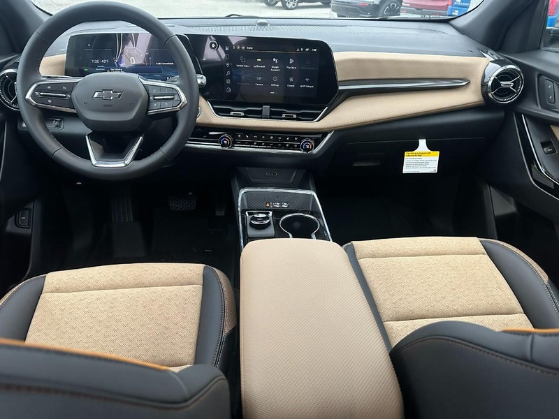 Chevrolet Equinox Vehicle Full-screen Gallery Image 6