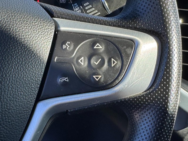 GMC Acadia Vehicle Full-screen Gallery Image 21