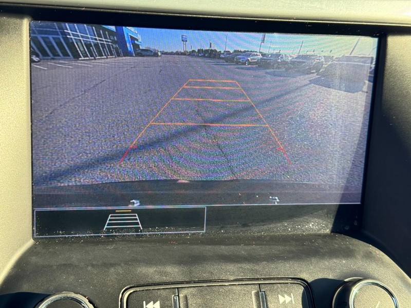 GMC Acadia Vehicle Full-screen Gallery Image 25