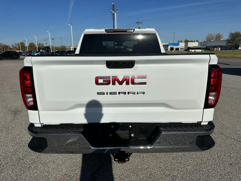 GMC Sierra 1500 Vehicle Full-screen Gallery Image 4