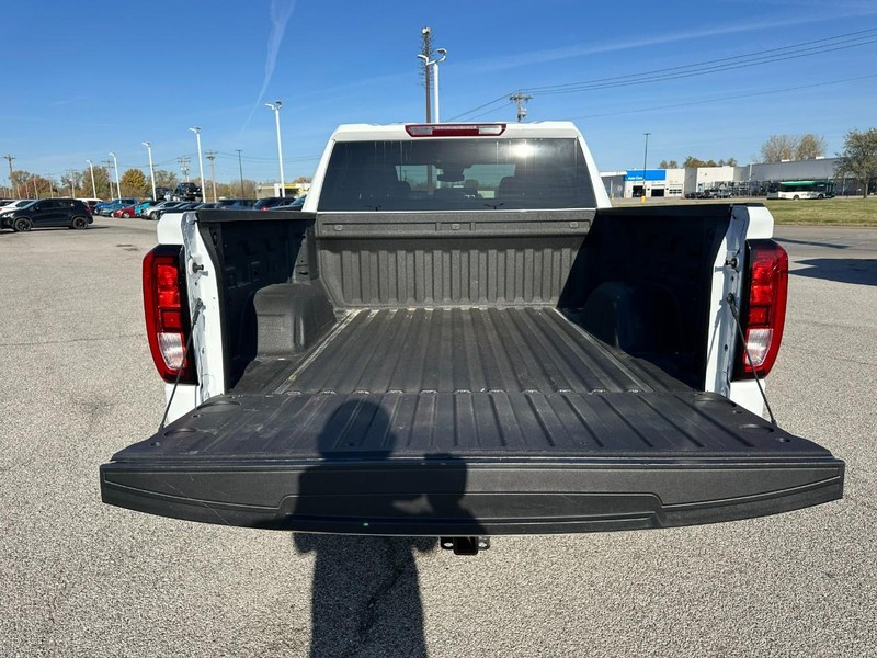 GMC Sierra 1500 Vehicle Full-screen Gallery Image 5