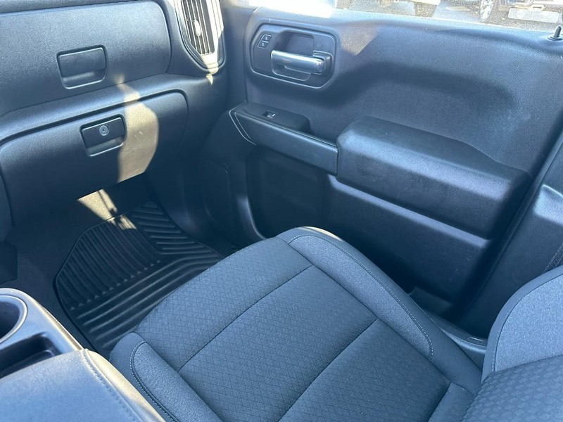 GMC Sierra 1500 Vehicle Full-screen Gallery Image 15